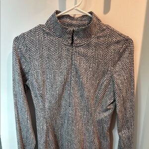 Black and White Patterned Long Sleeve Top